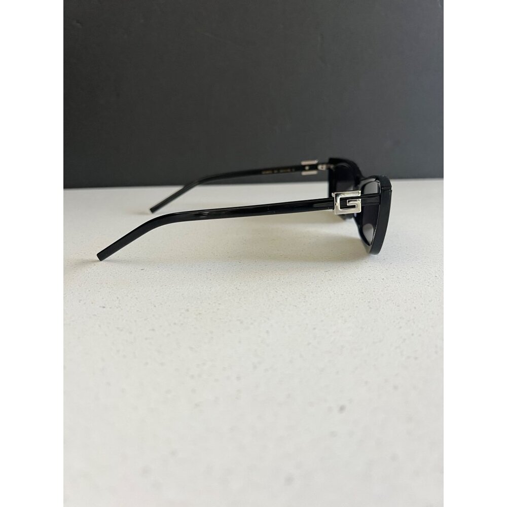 Gucci Logo Rectangular Black Sunglasses - image 6